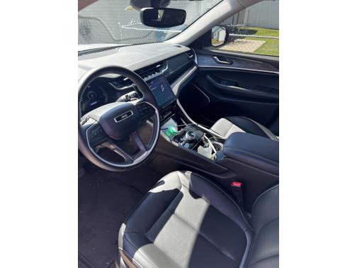 Photo 5 of 11 of 2021 Jeep Grand Cherokee L Limited