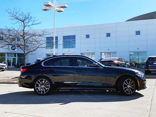 2019 BMW 330 i xDrive