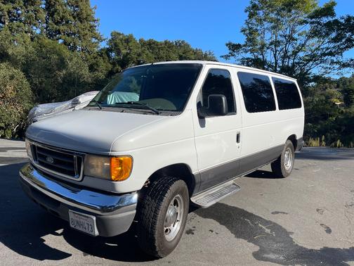 2007 Ford E150 Chateau