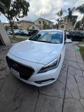 2016 Hyundai SONATA Hybrid Limited