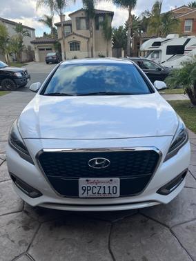 2016 Hyundai SONATA Hybrid Limited