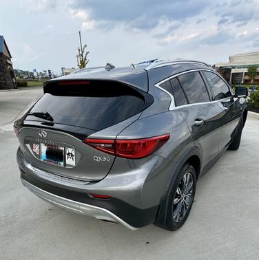 2018 INFINITI QX30 ESSENTIAL