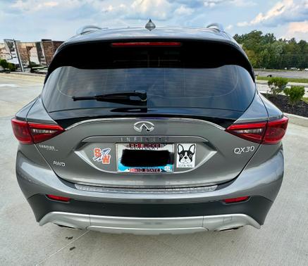 2018 INFINITI QX30 ESSENTIAL