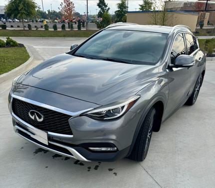 2018 INFINITI QX30 ESSENTIAL