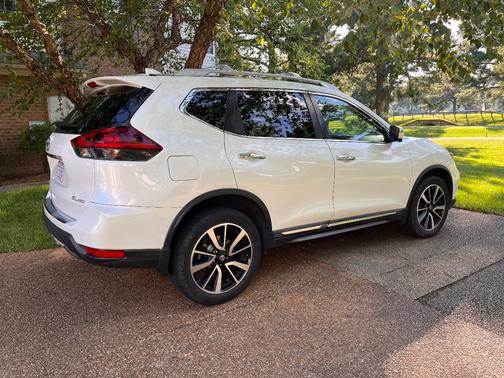 2020 Nissan Rogue SL