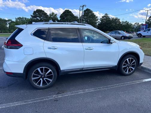 2020 Nissan Rogue SL