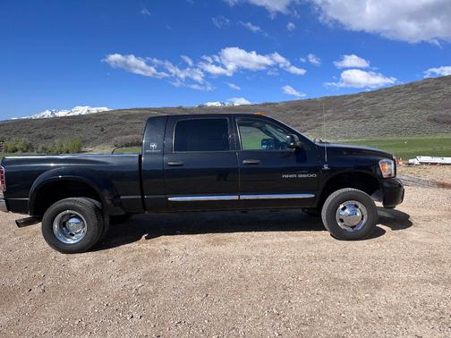 Black 2006 Dodge Ram 3500 Laramie Mega Cab