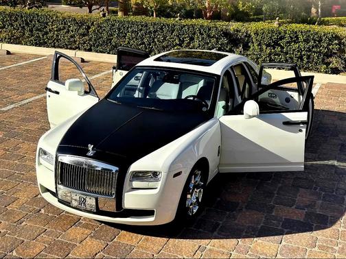 2011 Rolls-Royce Ghost Base
