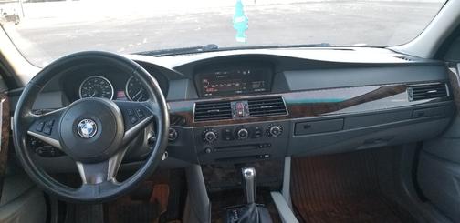 Silver 2007 BMW 530 i