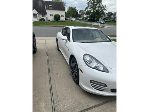 2011 Porsche Panamera 4