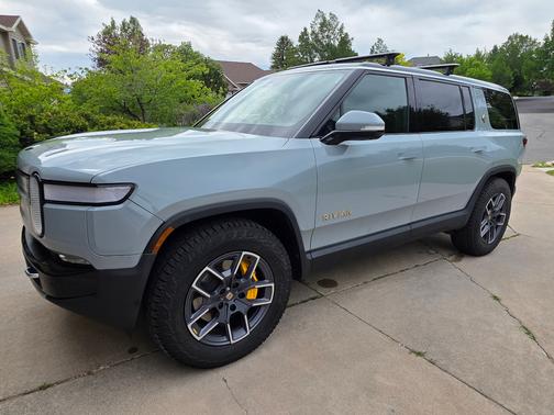 Gray 2023 Rivian R1S Adventure Quad-Motor Large Package