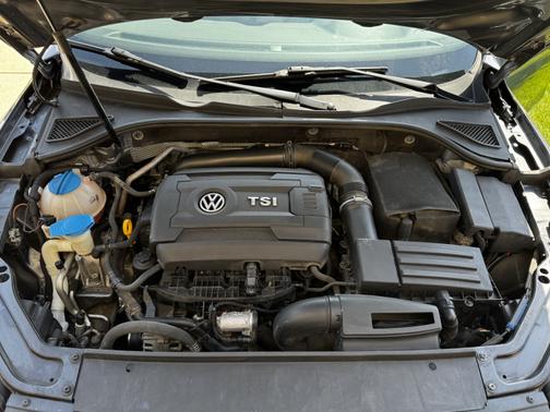 2017 Volkswagen Passat 1.8T SEL Premium