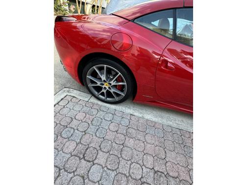 2014 Ferrari California Base