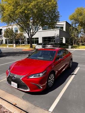 Red 2020 Lexus ES 300h Base