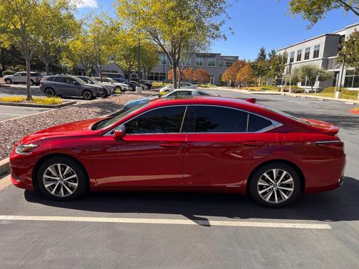 Red 2020 Lexus ES 300h Base