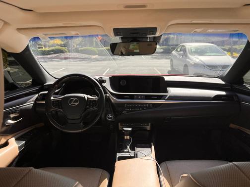 Red 2020 Lexus ES 300h Base