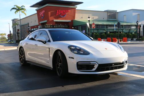 2021 Porsche Panamera Panamera GTS