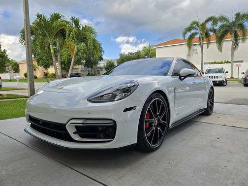 2021 Porsche Panamera Panamera GTS