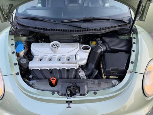 2008 Volkswagen New Beetle S