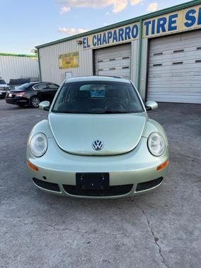 2008 Volkswagen New Beetle S