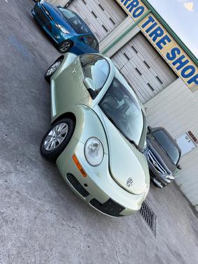 2008 Volkswagen New Beetle S