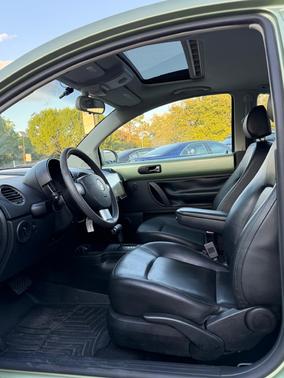 2008 Volkswagen New Beetle S
