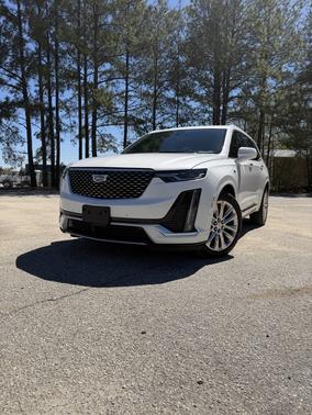 White 2020 Cadillac XT6 Premium Luxury AWD