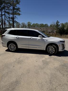 White 2020 Cadillac XT6 Premium Luxury AWD