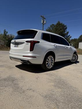 White 2020 Cadillac XT6 Premium Luxury AWD