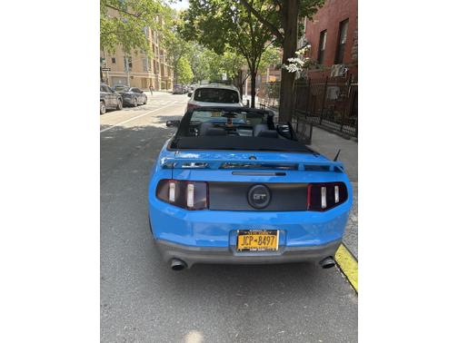 2011 Ford Mustang GT Premium