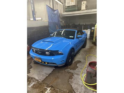 2011 Ford Mustang GT Premium