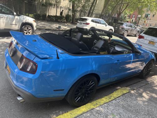 2011 Ford Mustang GT Premium
