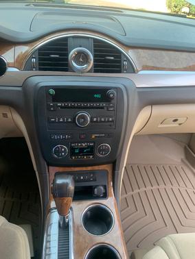 Gold 2011 Buick Enclave CX