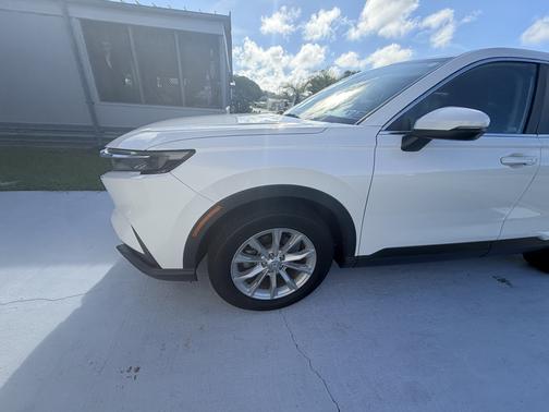 White 2024 Honda CR-V EX