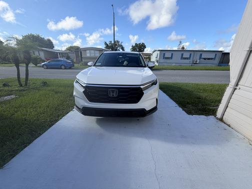White 2024 Honda CR-V EX