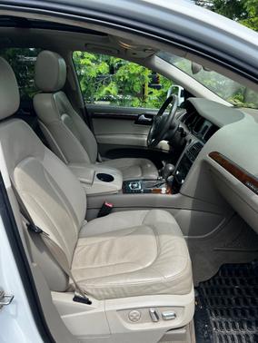 White 2010 Audi Q7 4.2 Prestige
