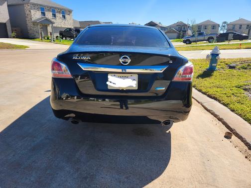 Black 2014 Nissan Altima 2.5 S