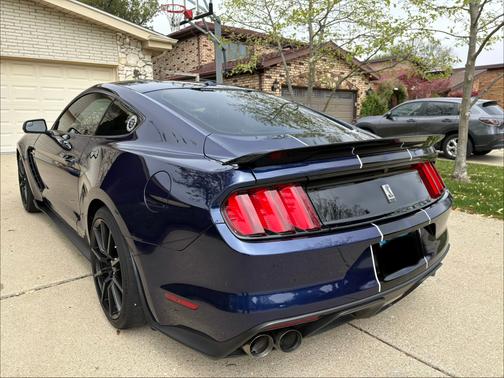 Blue 2018 Ford Shelby GT350 Base