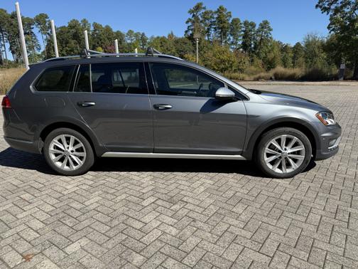 2017 Volkswagen Golf Alltrack TSI SE