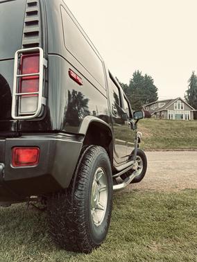 Black 2005 Hummer H2 Base