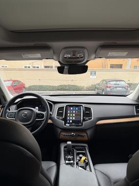 2025 Volvo XC90 B6 AWD Plus 7-Seater