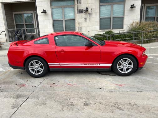 2012 Ford Mustang V6