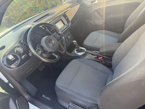 2018 Volkswagen Beetle 2.0T Coast