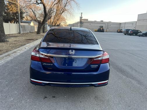 2017 Honda Accord Hybrid Touring