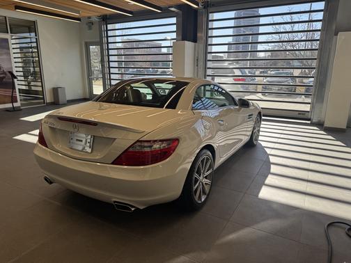 White 2012 Mercedes-Benz SLK-Class SLK 350