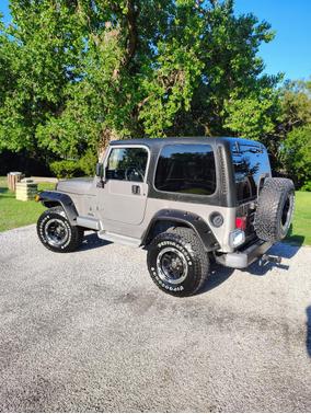 Silver 2001 Jeep Wrangler Sport