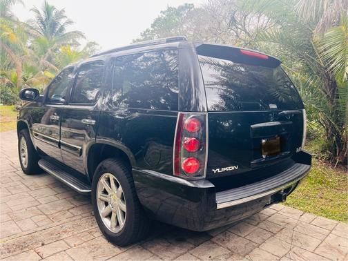 2007 GMC Yukon Denali