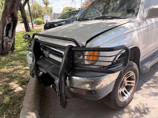 Silver 1999 Toyota 4Runner SR5