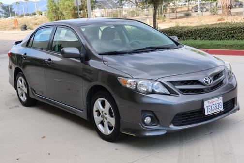 Gray 2013 Toyota Corolla S