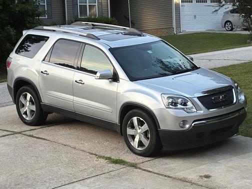 Silver 2011 GMC Acadia SLT-1